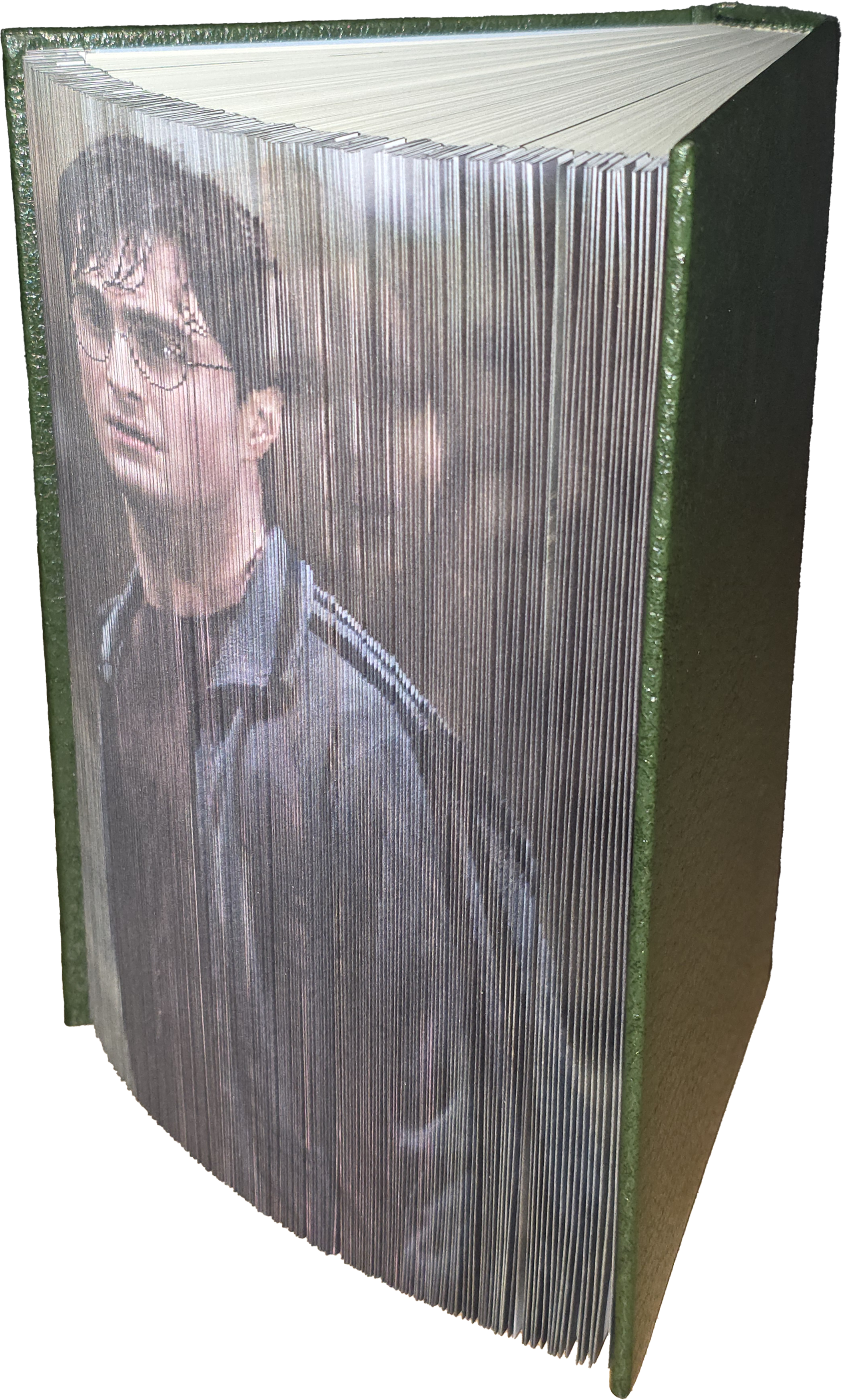 Livre avec art sur tranche, vue de droite